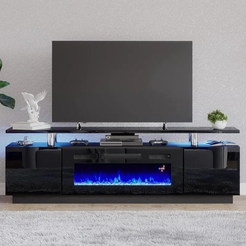 TV-Schrank mit Kamin inklusive