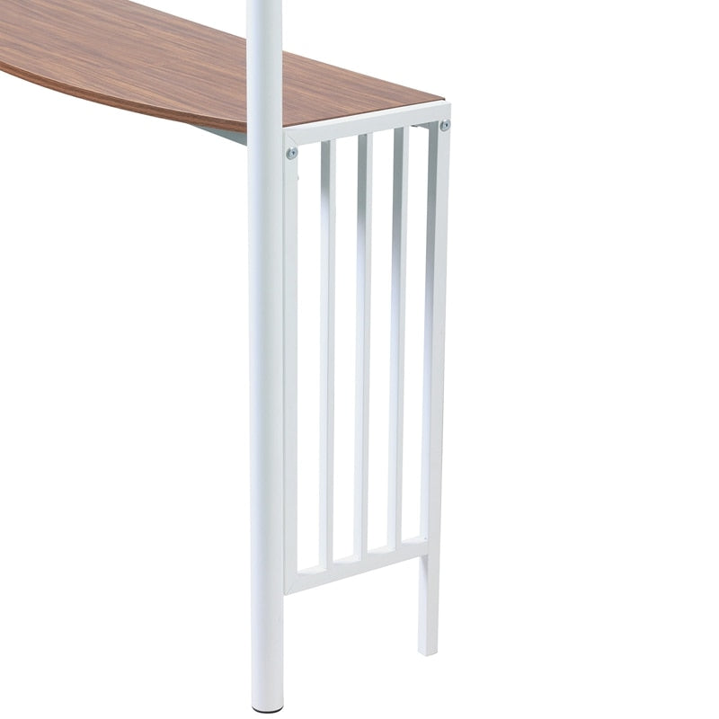 Zweibettzimmer über Vollmetall-Etagenbett mit Schreibtisch und Leiter