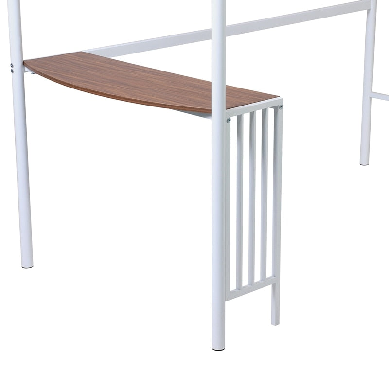 Zweibettzimmer über Vollmetall-Etagenbett mit Schreibtisch und Leiter