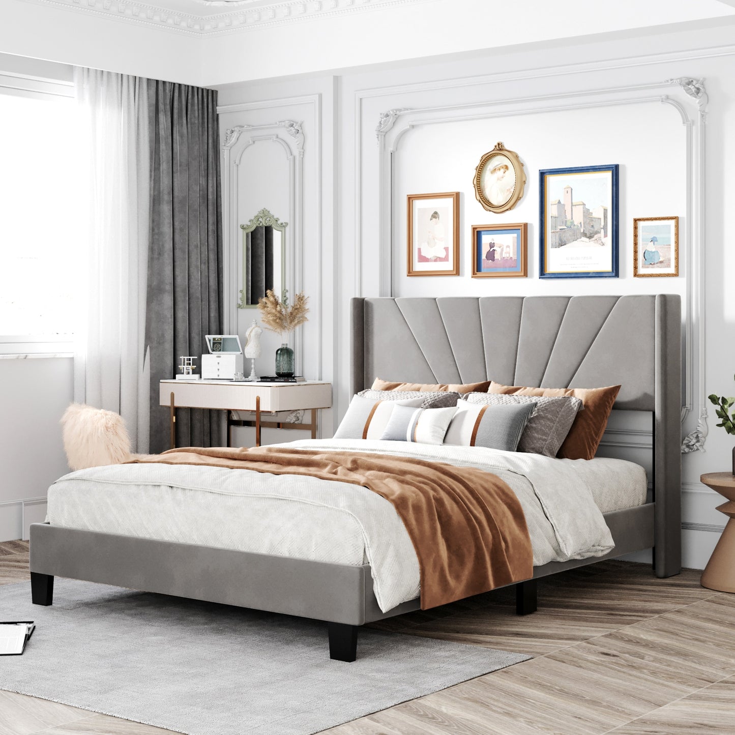 Queen-Size-Plattformbett mit Samtpolsterung