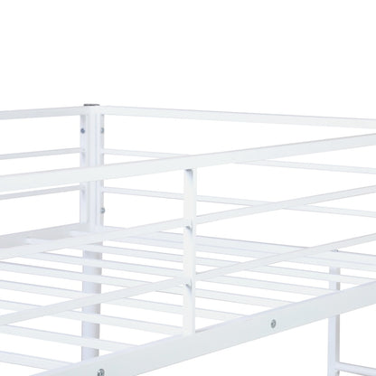 Zweibettzimmer über Vollmetall-Etagenbett mit Schreibtisch und Leiter